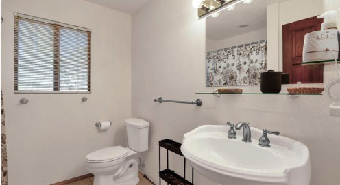 Existing secondary bathroom